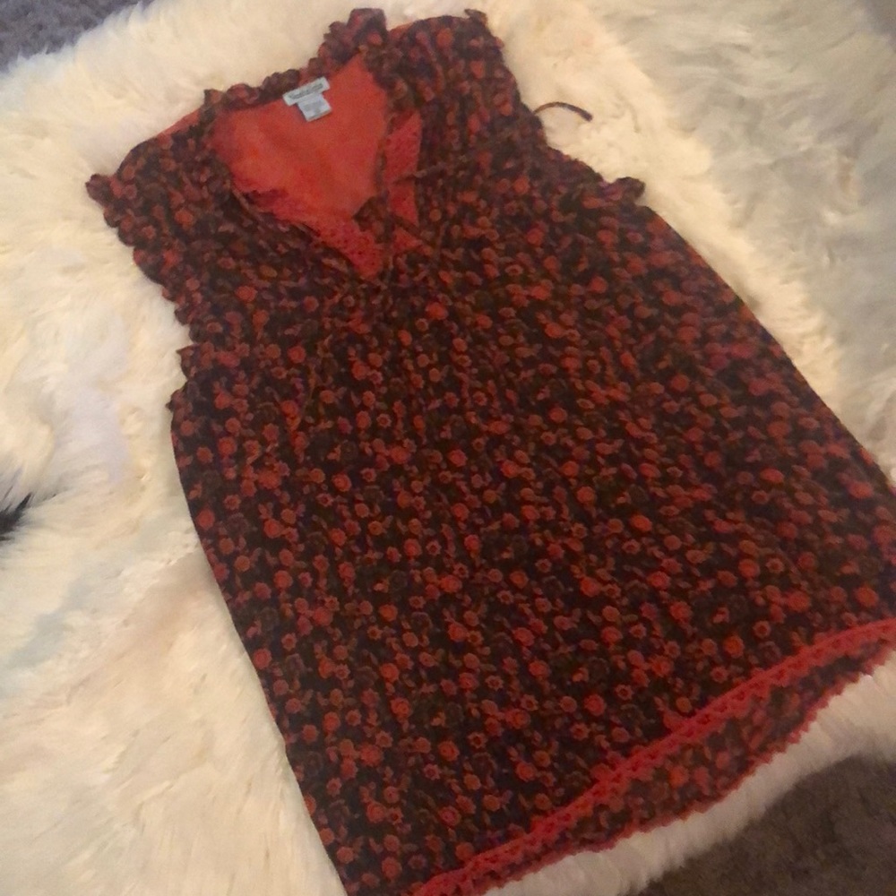 Super cute boutique top. Brand new w/o tags.